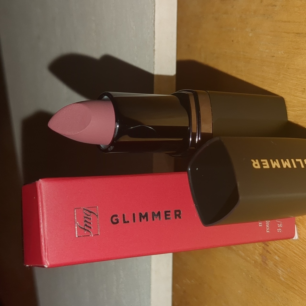 Avon fmg Glimmer Matte Lipstick